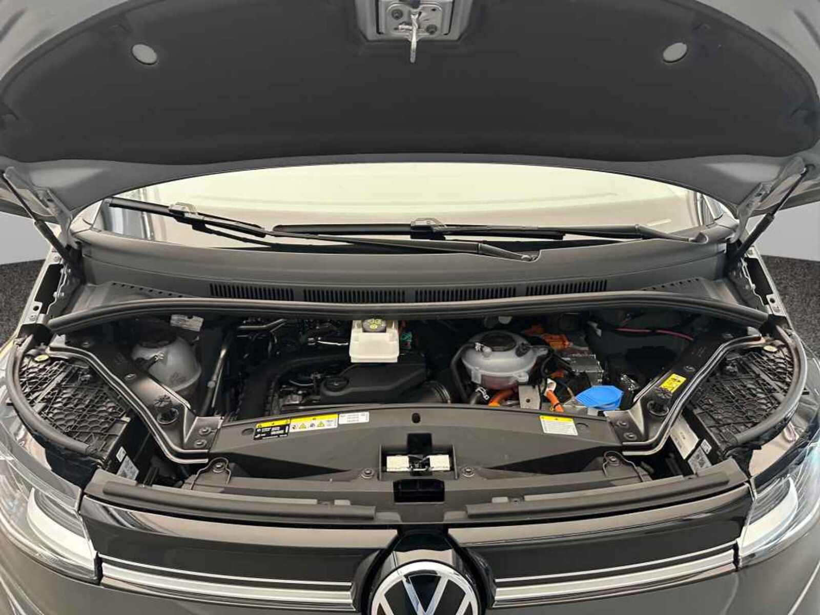 Volkswagen Multivan Langversion – Bild 16