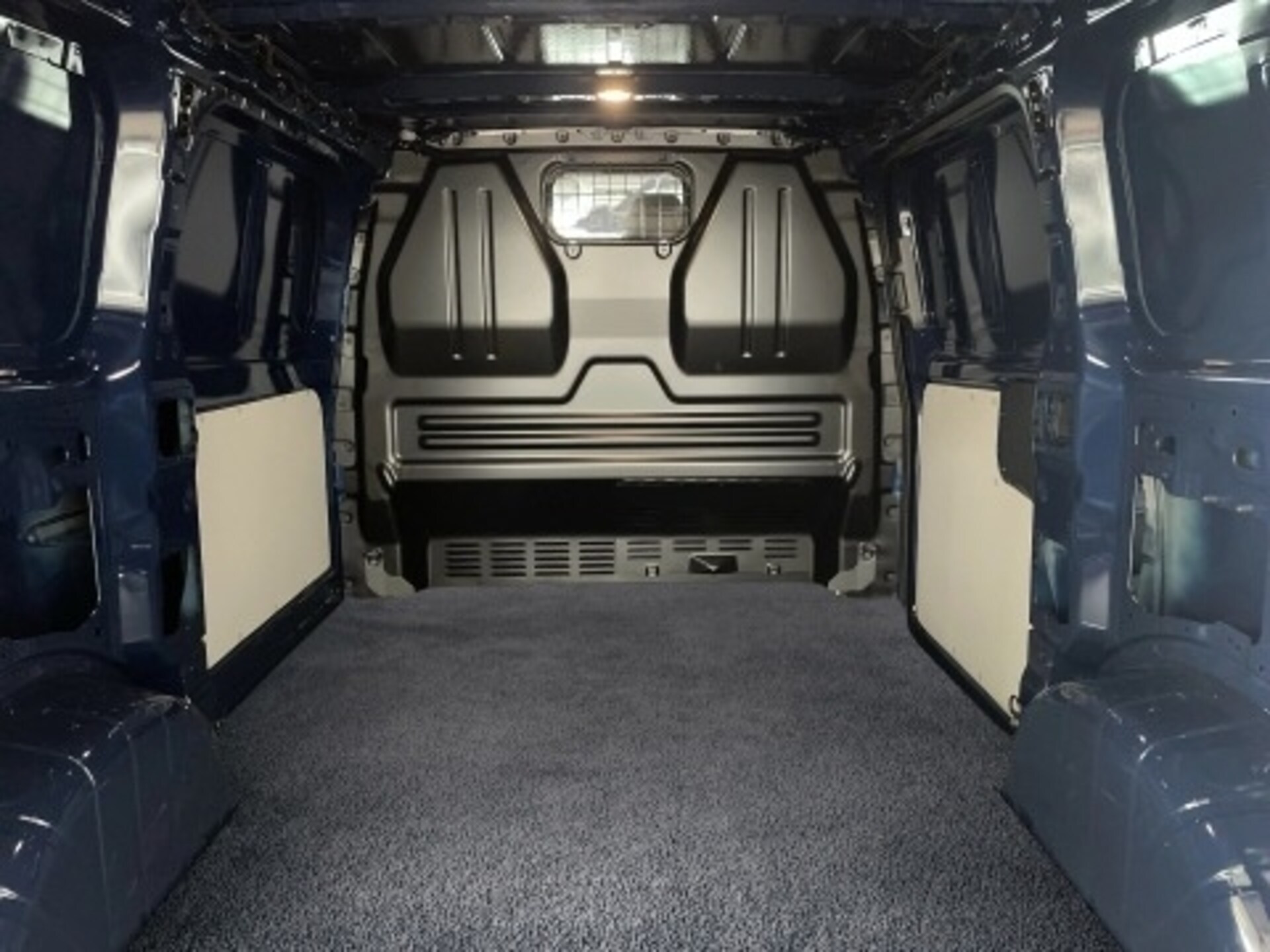 Volkswagen Transporter Kasten kurzer Radstand