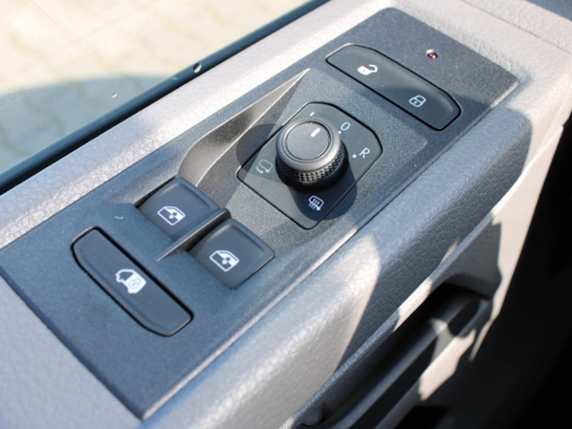 Volkswagen T6.1 Transporter Kasten langer Radstand