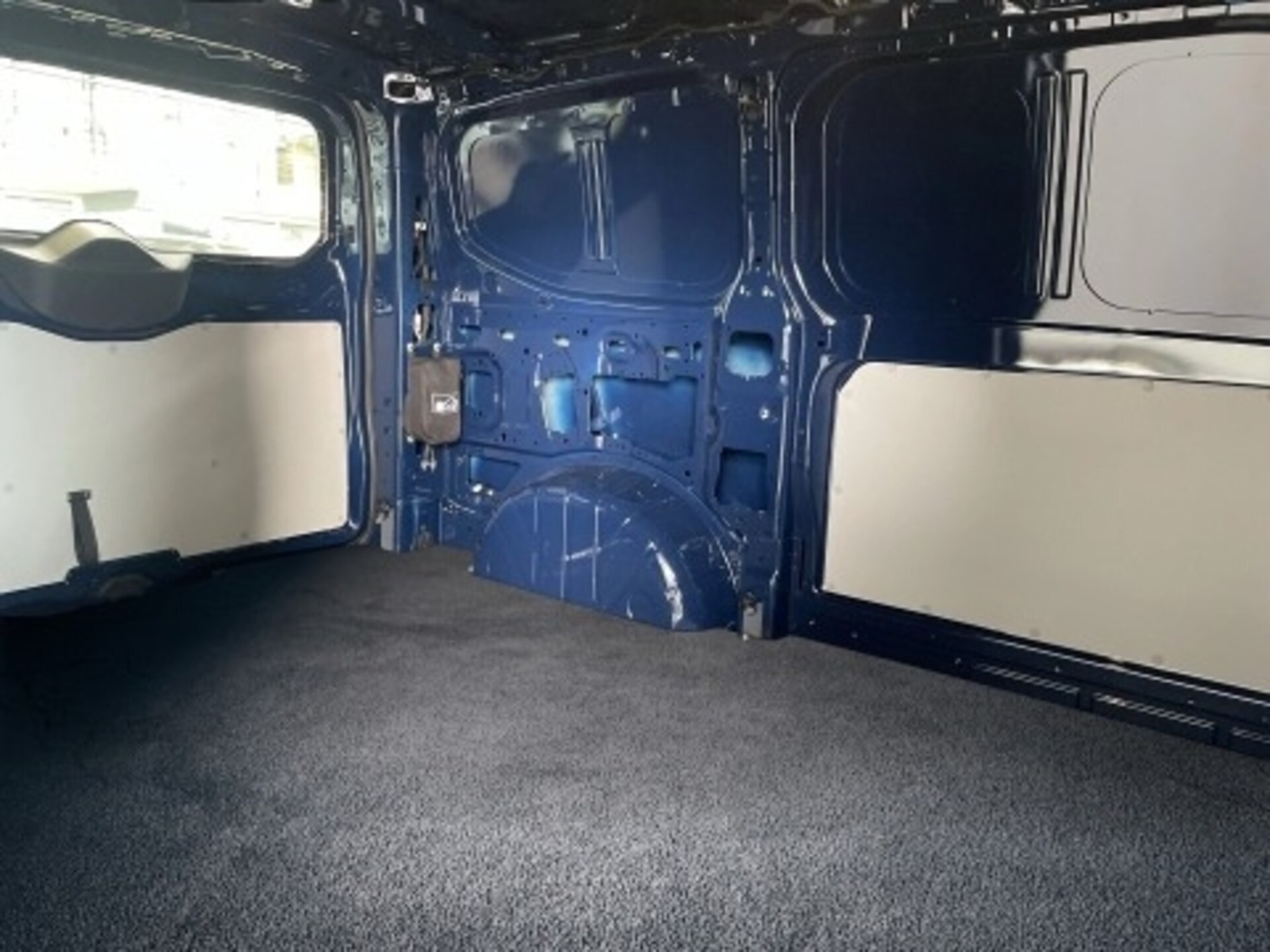 Volkswagen Transporter Kasten kurzer Radstand