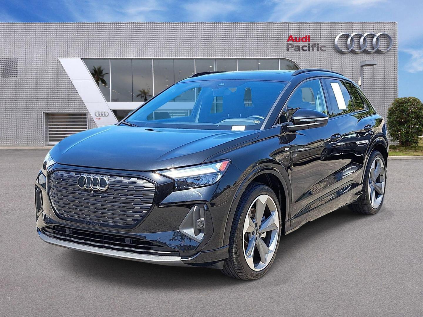 2025 Audi Q4 e-tron 55 Premium Plus quattro's photo