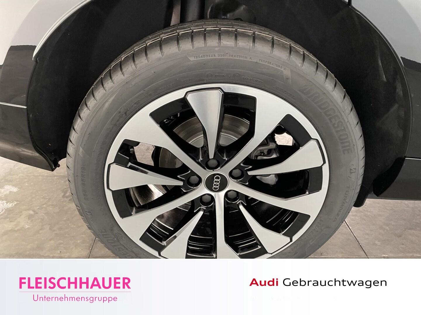 Bild über Audi Q3 SUV TFSI 110 kW S tronic - für weitere Informationen kontaktieren Sie den Audi Partner