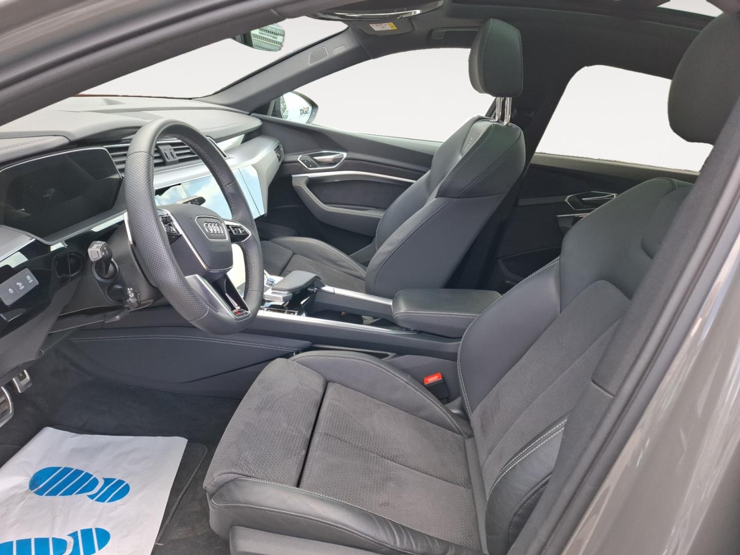 Image about Audi Q8 Sportback e-tron advanced 50 e-tron quattro
