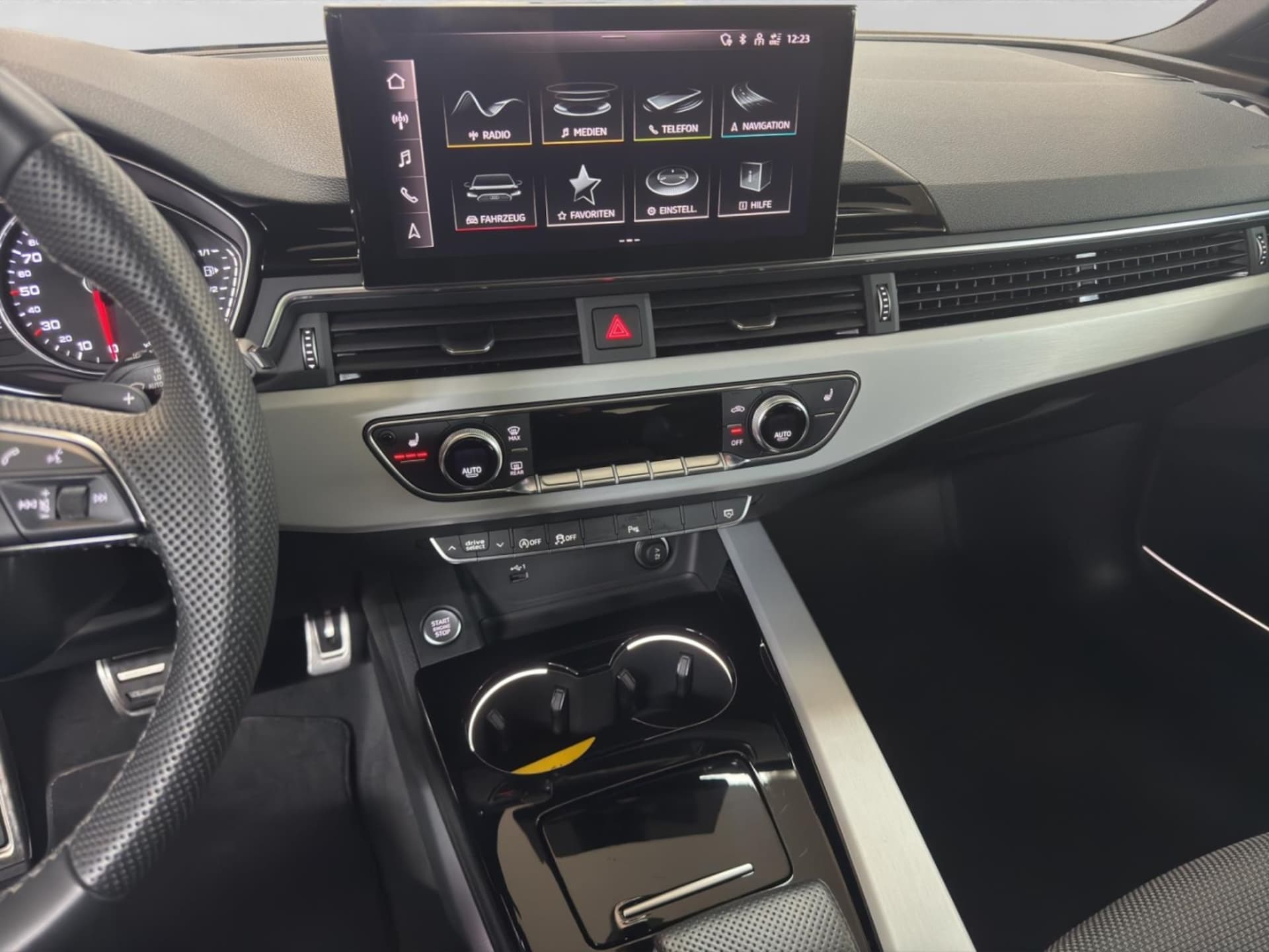 Audi A4 Avant S line