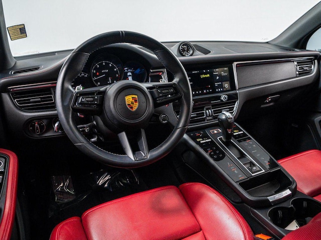 2023 Porsche Macan