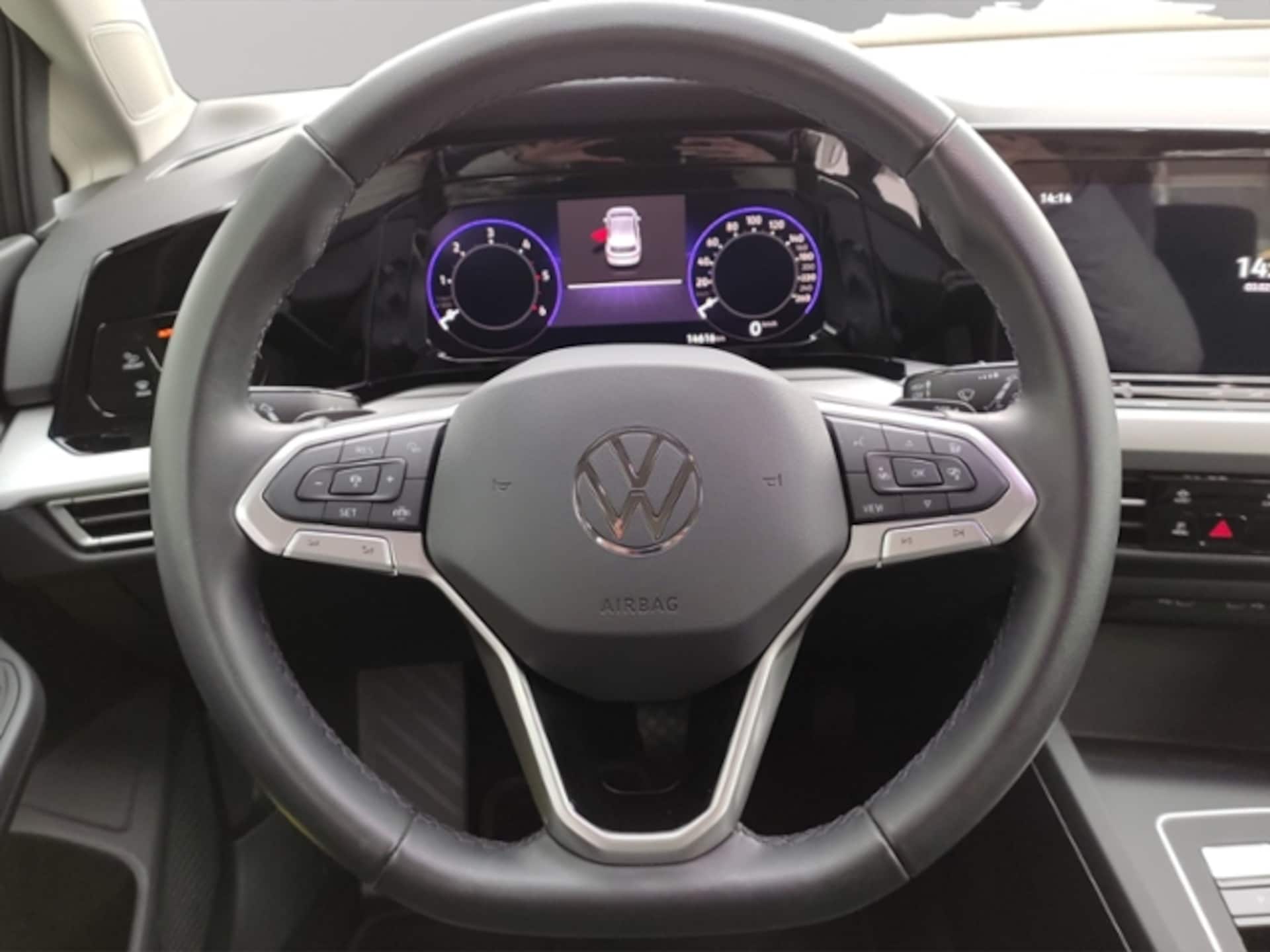 Volkswagen Golf Life