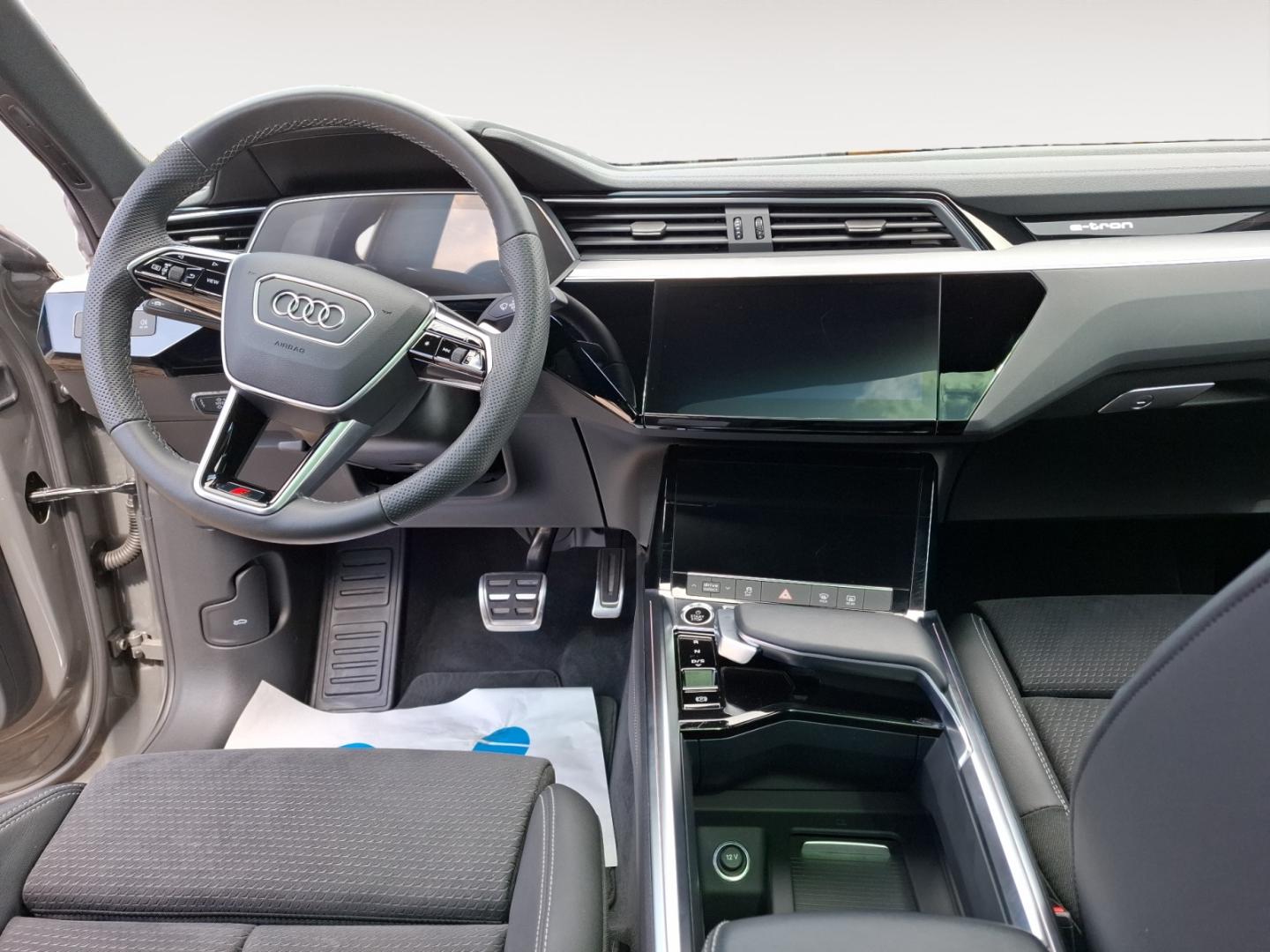 Image about Audi Q8 Sportback e-tron advanced 50 e-tron quattro