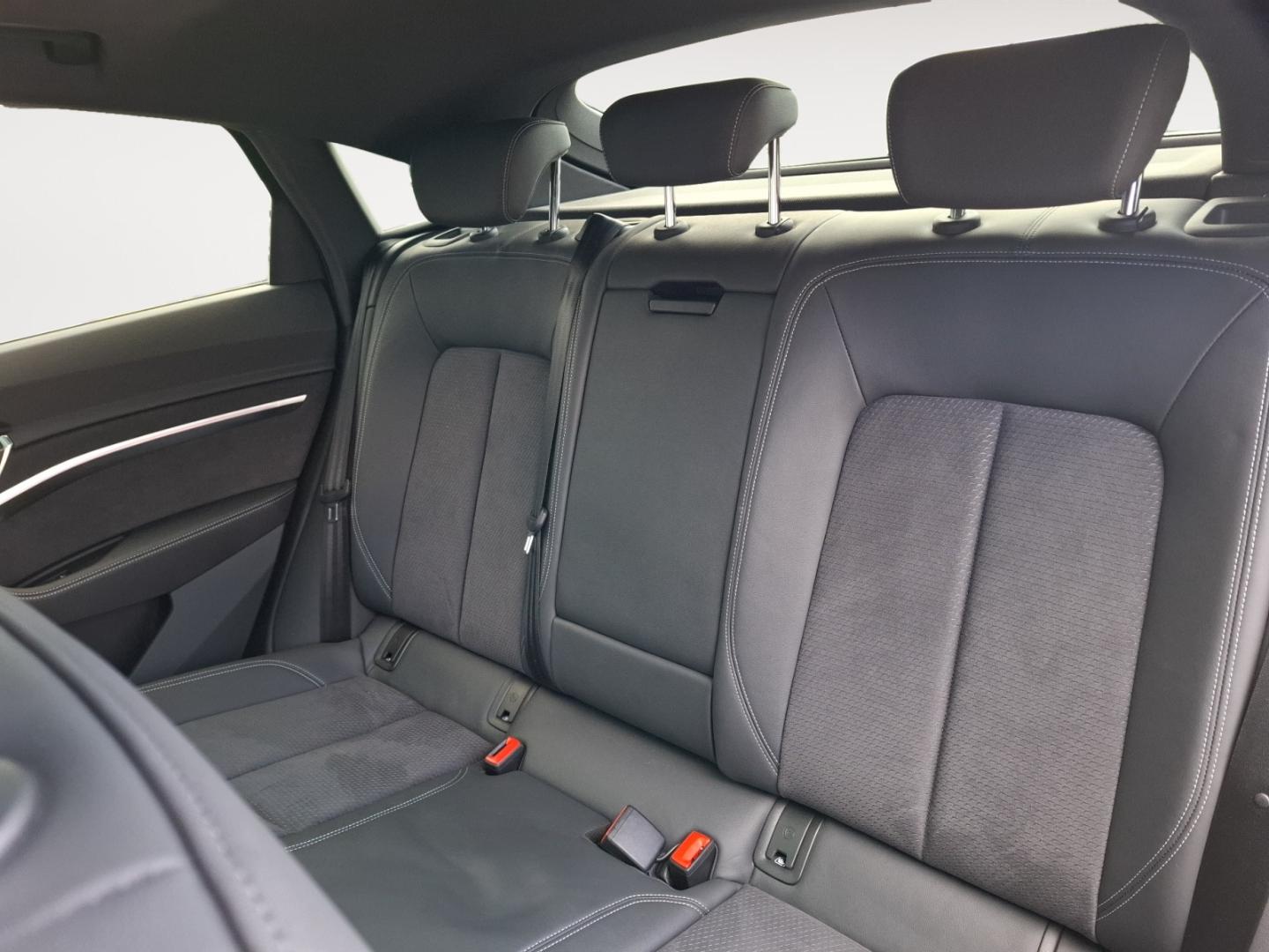 Image about Audi Q8 Sportback e-tron advanced 50 e-tron quattro