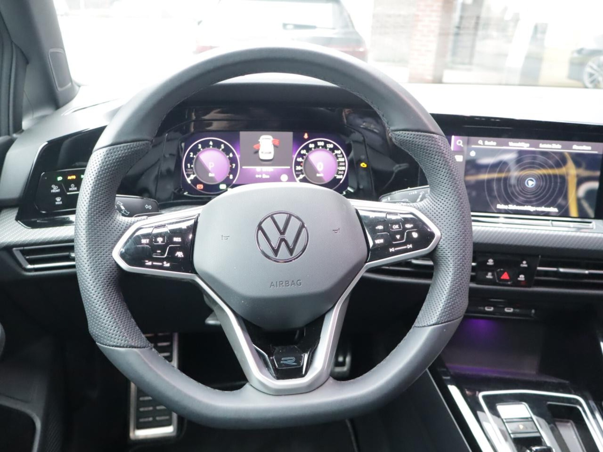 Volkswagen Golf R-Line