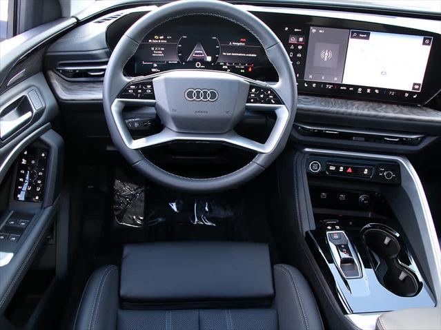 2025 AUDI Q5 - Image 16