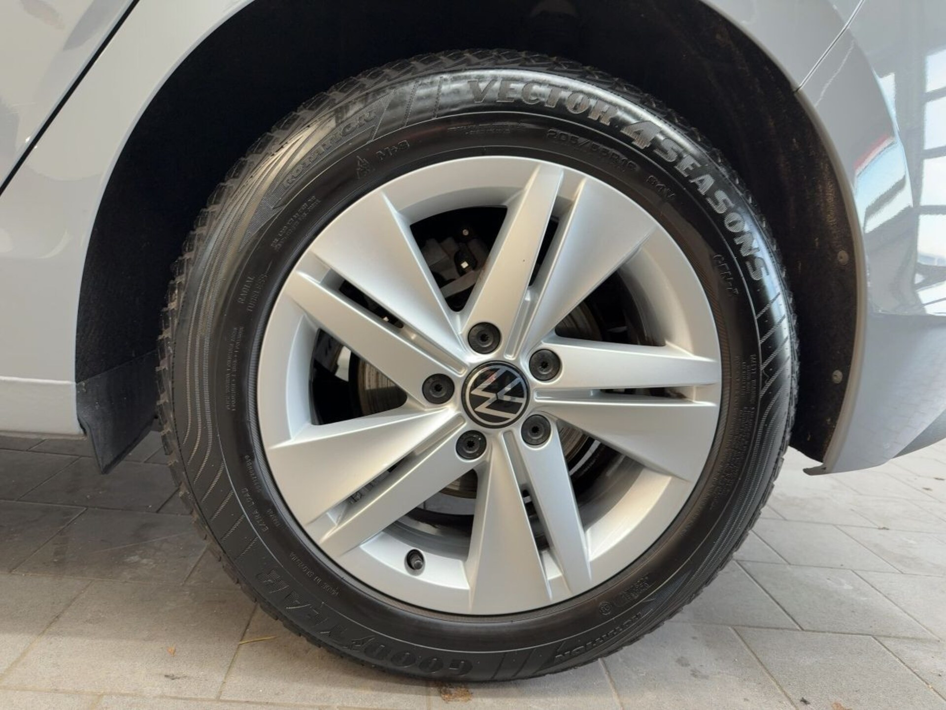 Volkswagen Golf Life
