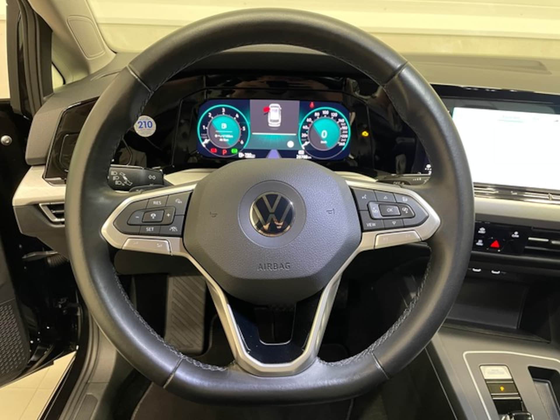 Volkswagen Golf Variant Life