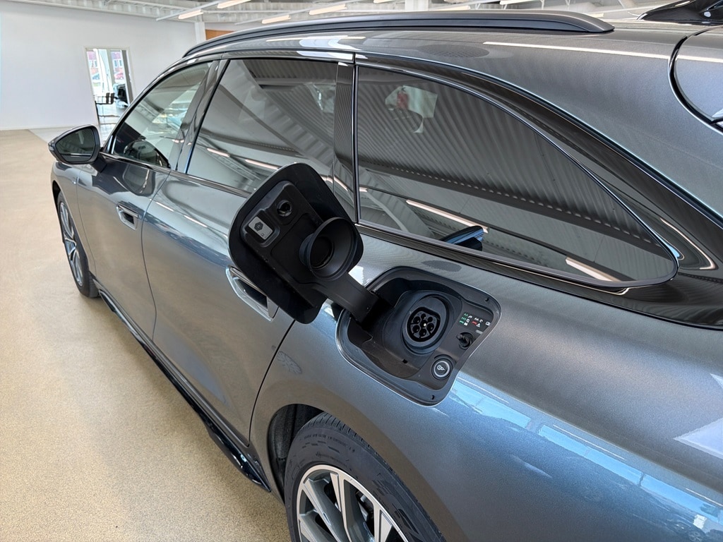 Bild som visar Audi A6 Avant e-hybrid A6 Avant e-hybrid quattro Proline Edition 220 kWS tronic - för mer information kontakta din Audi Partner