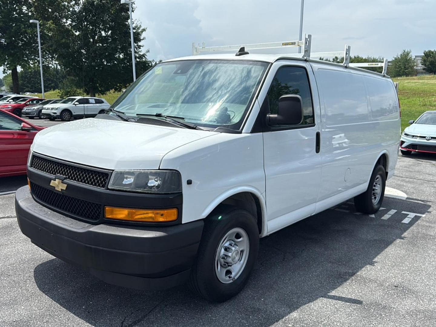2019 Chevrolet Express 3500 Work Van HD's photo