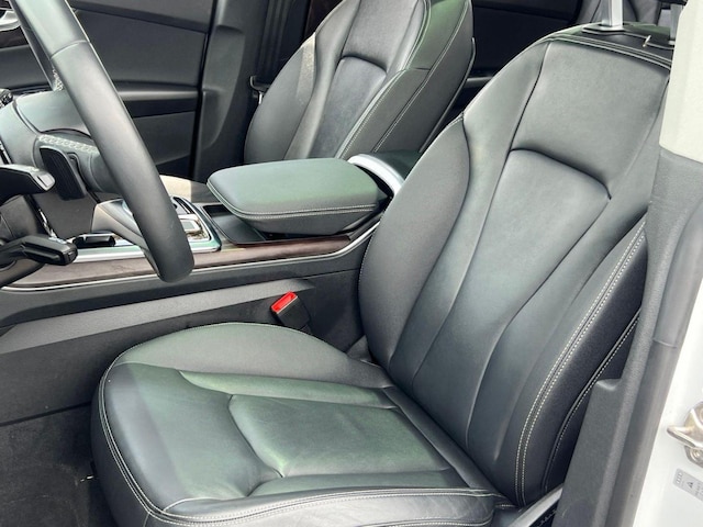 2023 Audi Q8