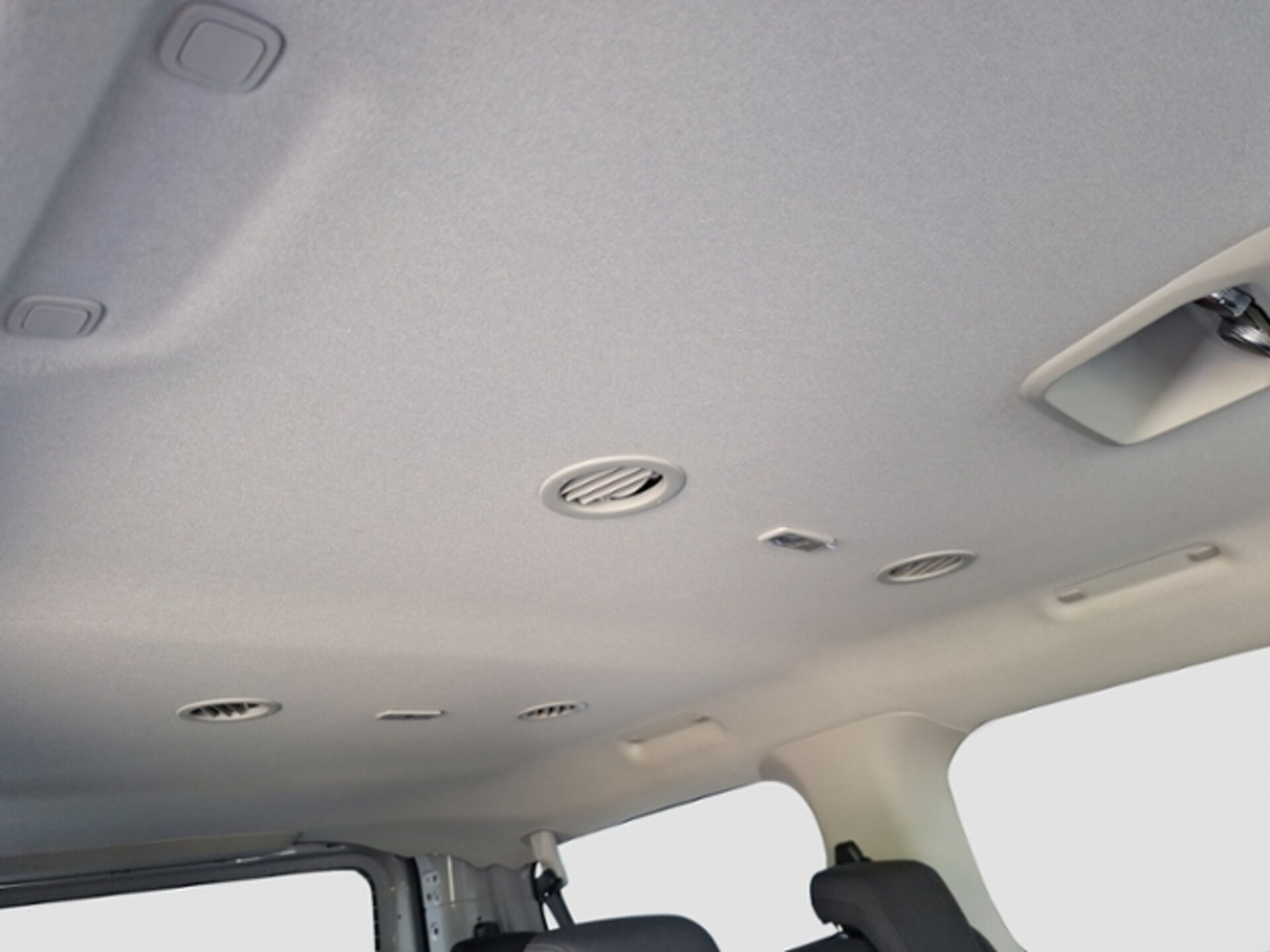 Volkswagen Transporter Kombi kurzer Radstand