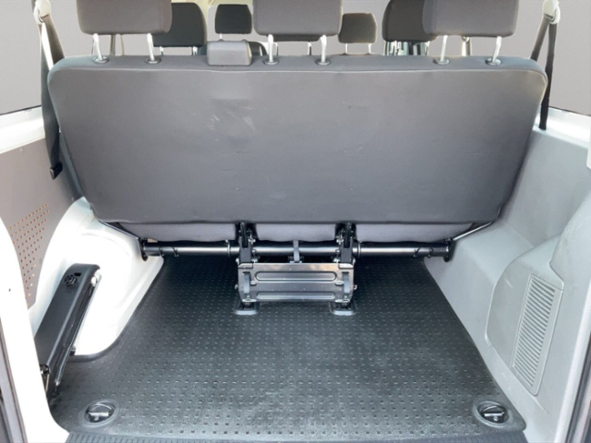 Volkswagen T6.1 Transporter Kombi kurzer Radstand