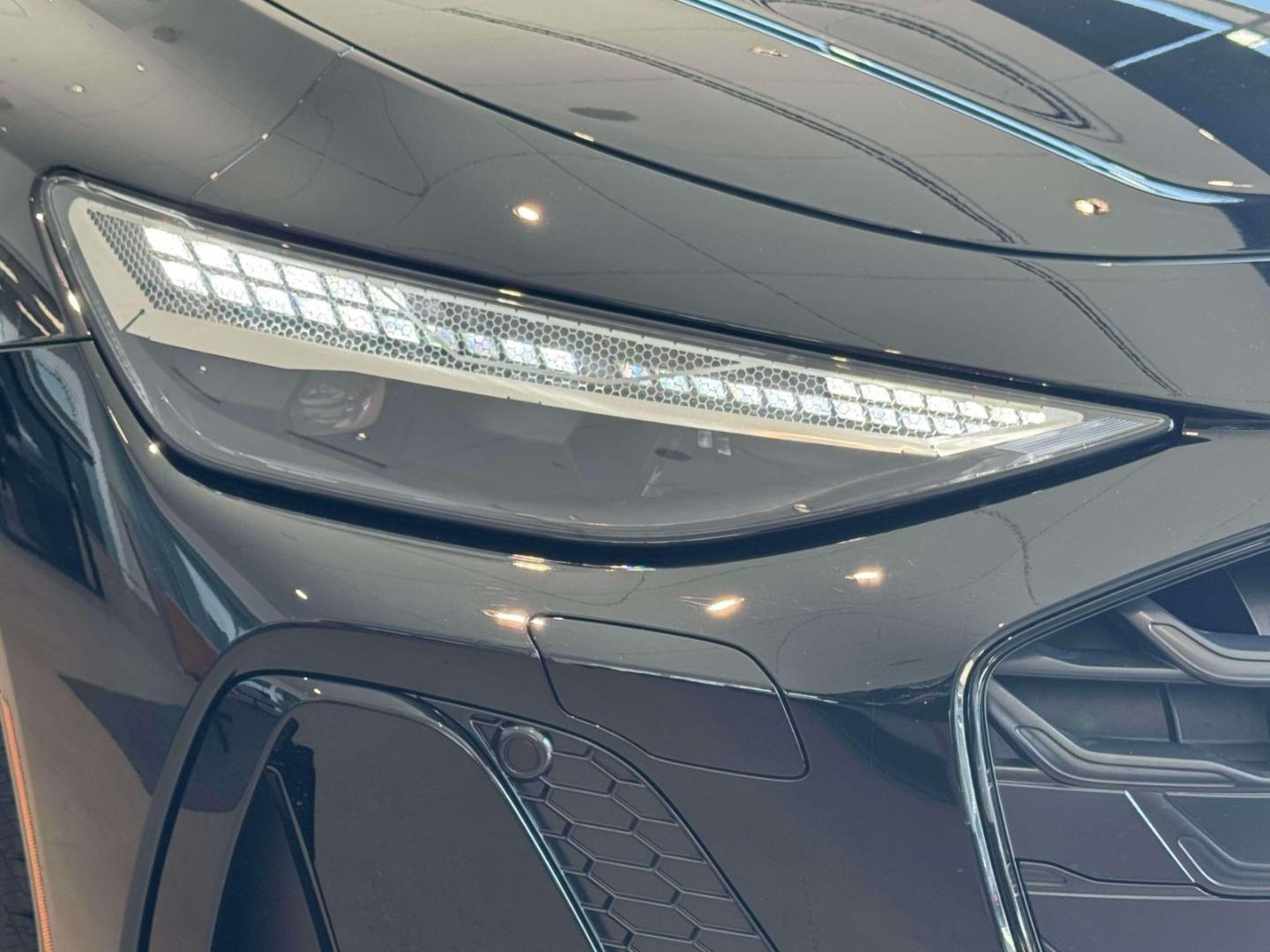 2026 Audi A6 Premium Plus - Photo 6