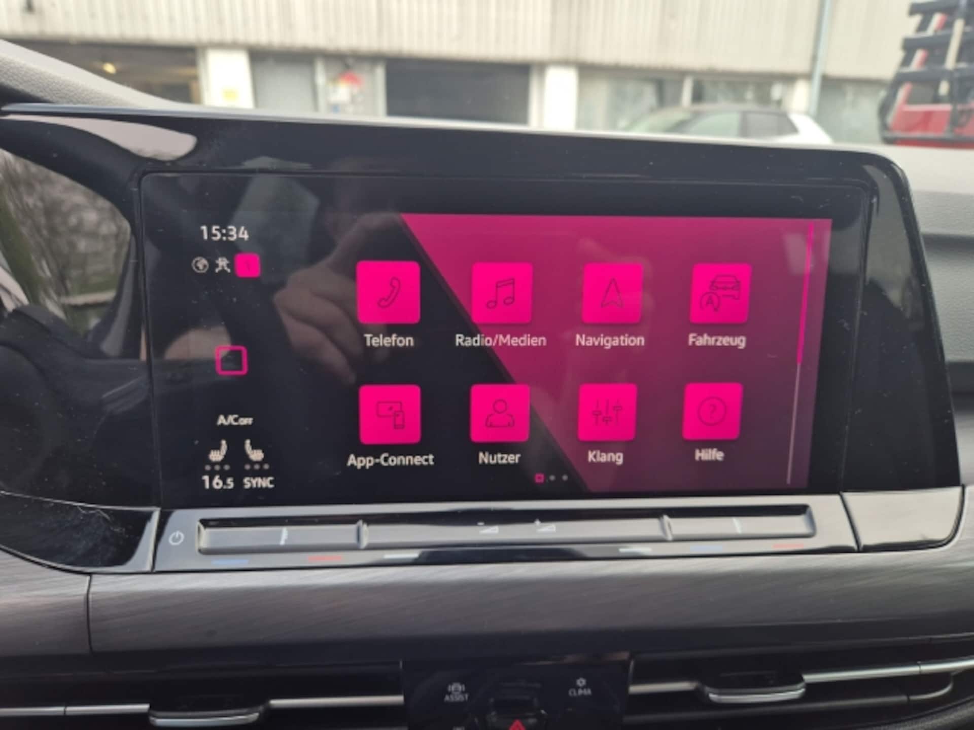 Volkswagen Golf Style