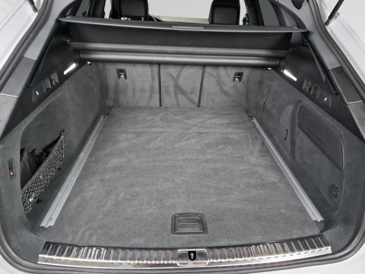 Bild über Audi S6 Avant TDI quattro tiptronic - für weitere Informationen kontaktieren Sie den Audi Partner