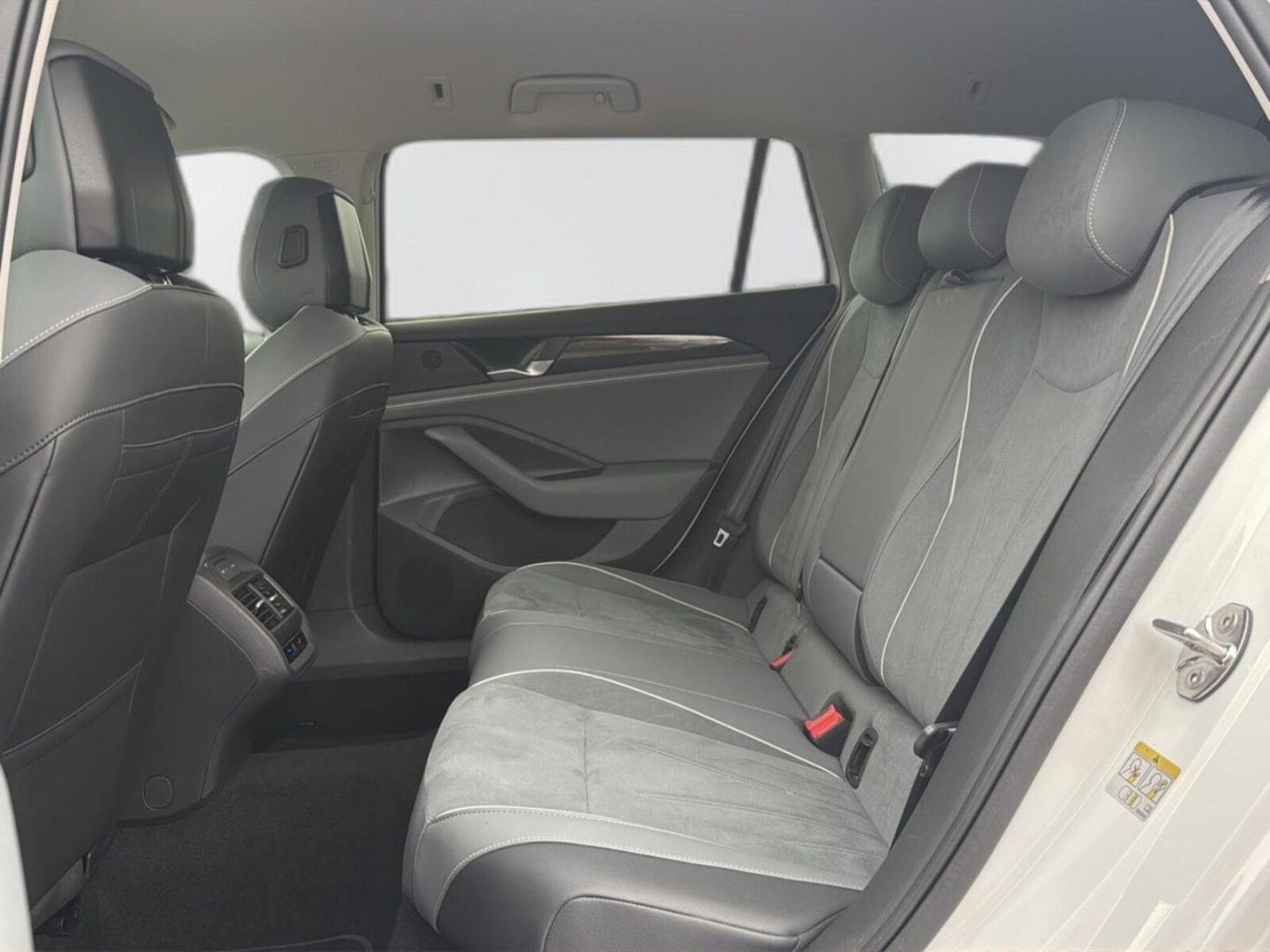 Volkswagen Passat – Bild 3