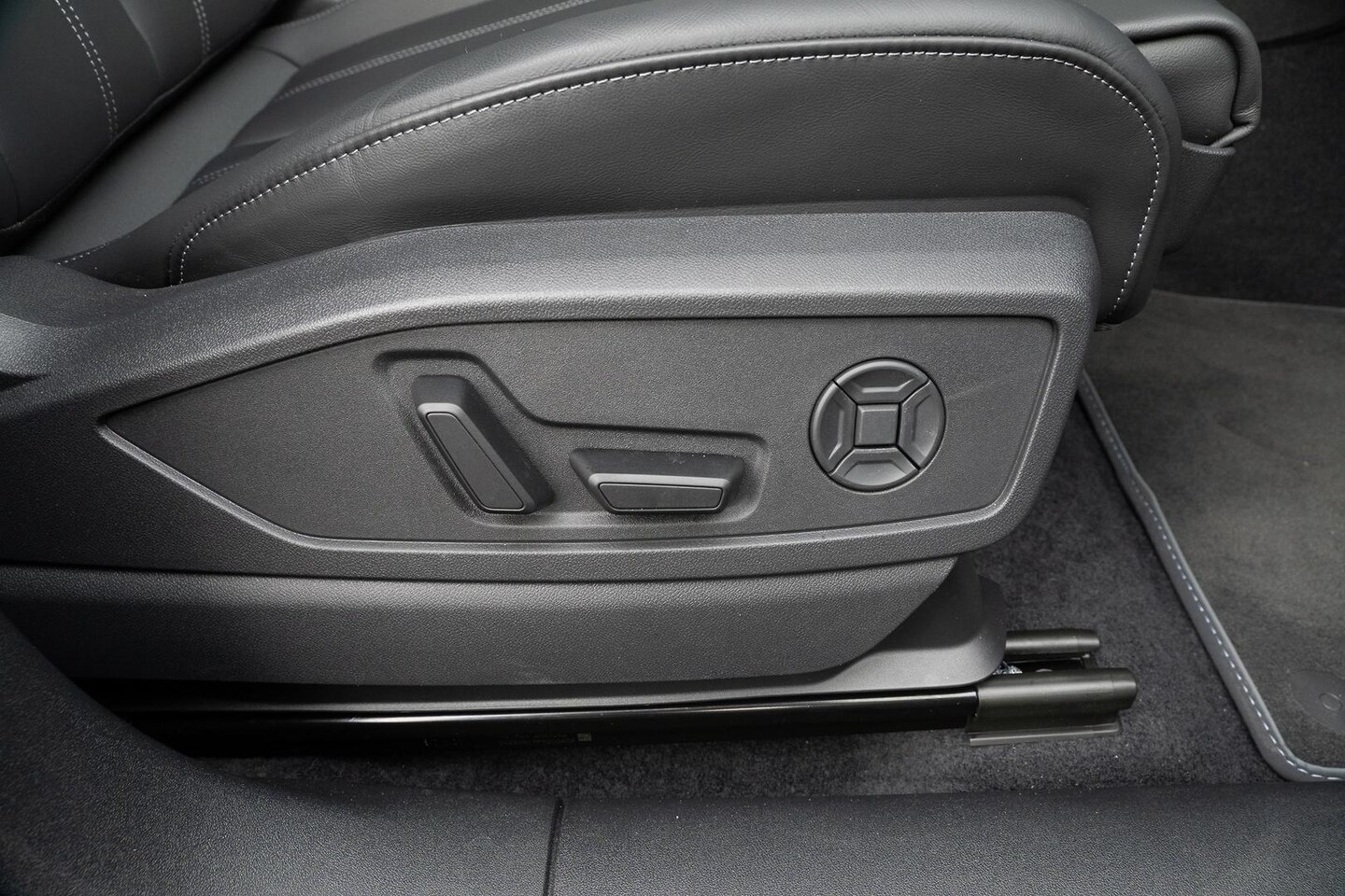 Image about Audi Q5 Sportback TFSI quattro 200 kW sport