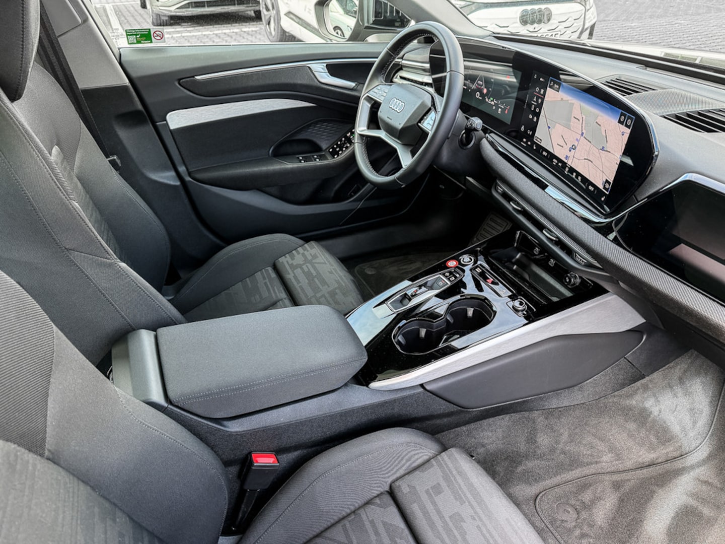 Bild über Audi A6 Avant TDI quattro 150 kW S tronic - für weitere Informationen kontaktieren Sie den Audi Partner