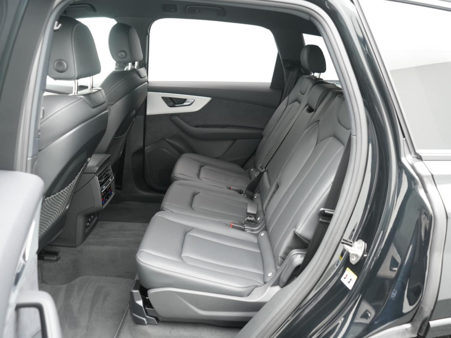 Bild über Audi Q7 SUV S line business TDI quattro 210 kW tiptronic - für weitere Informationen kontaktieren Sie den Audi Partner