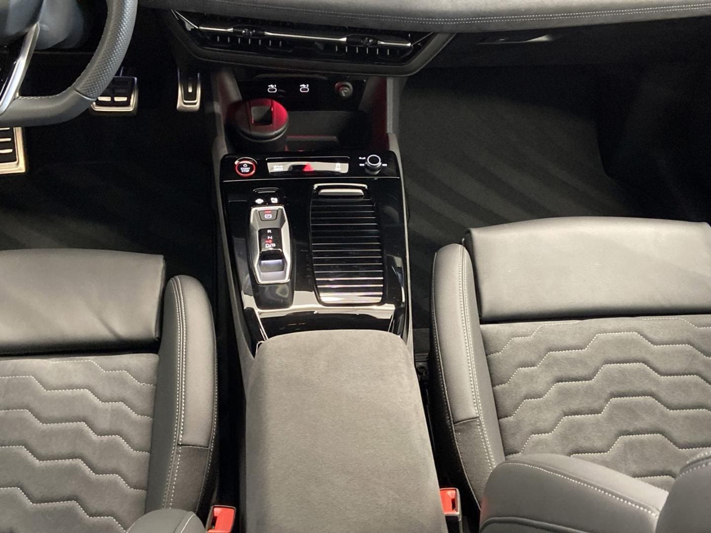 Bild über Audi S6 Avant e-tron e-tron quattro - für weitere Informationen kontaktieren Sie den Audi Partner