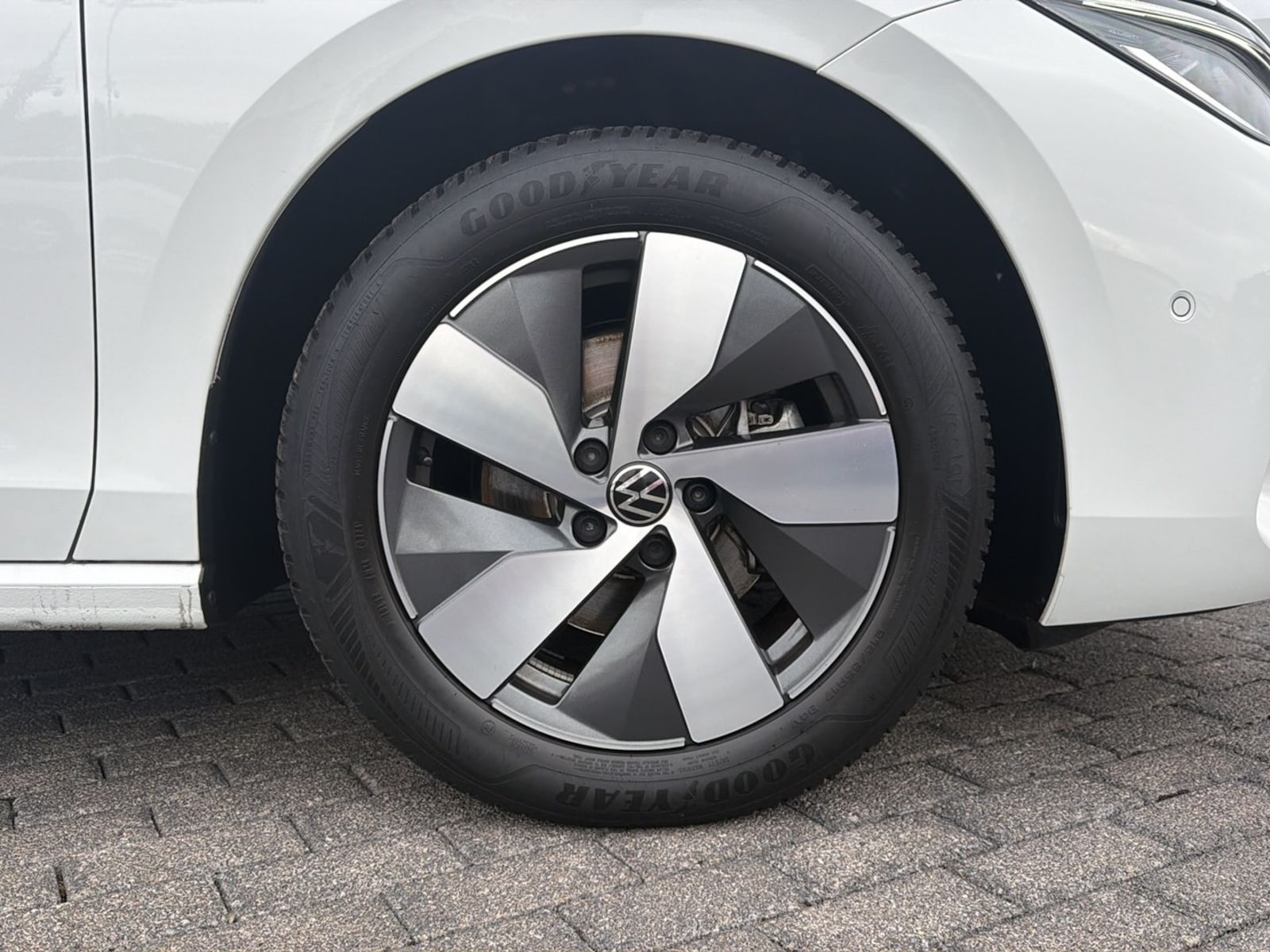 Volkswagen Passat – Bild 14