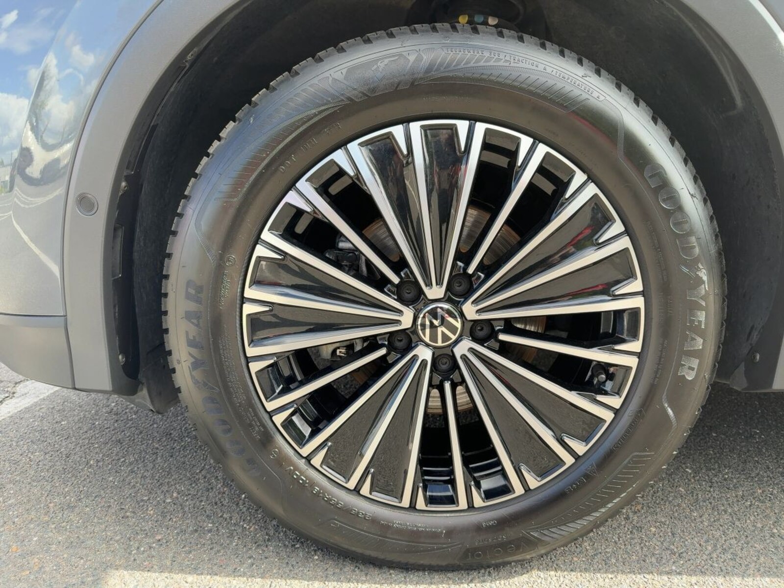 Volkswagen Tiguan – Bild 14