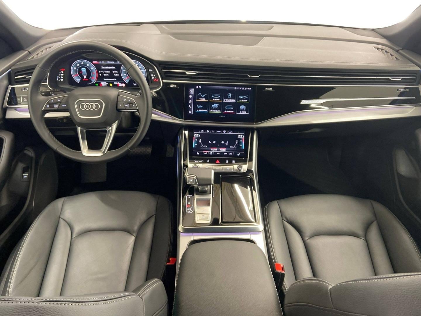 Bild über Audi Q8 SUV 55 TFSI quattro tiptronic - für weitere Informationen kontaktieren Sie den Audi Partner