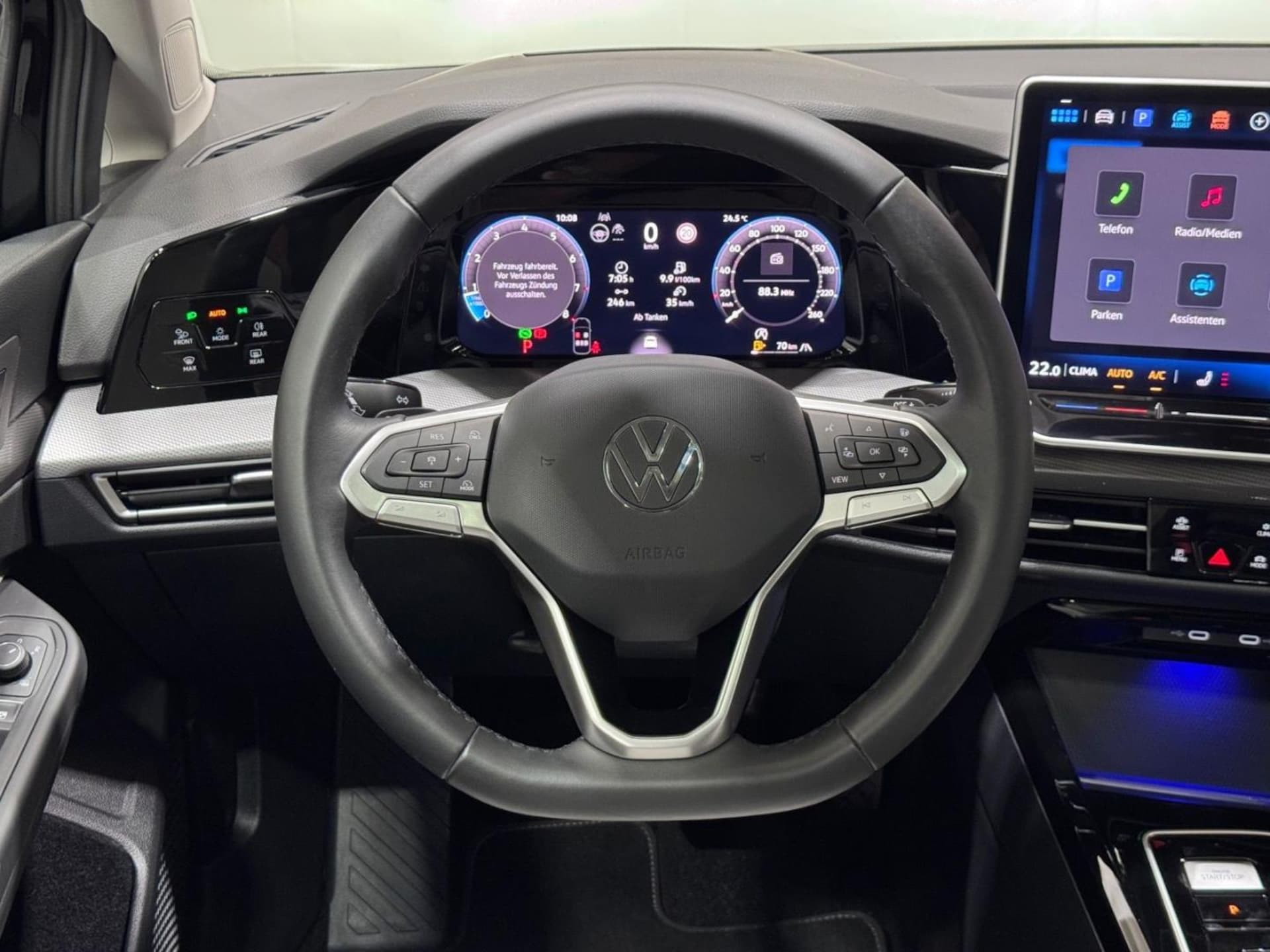 Volkswagen Golf Style