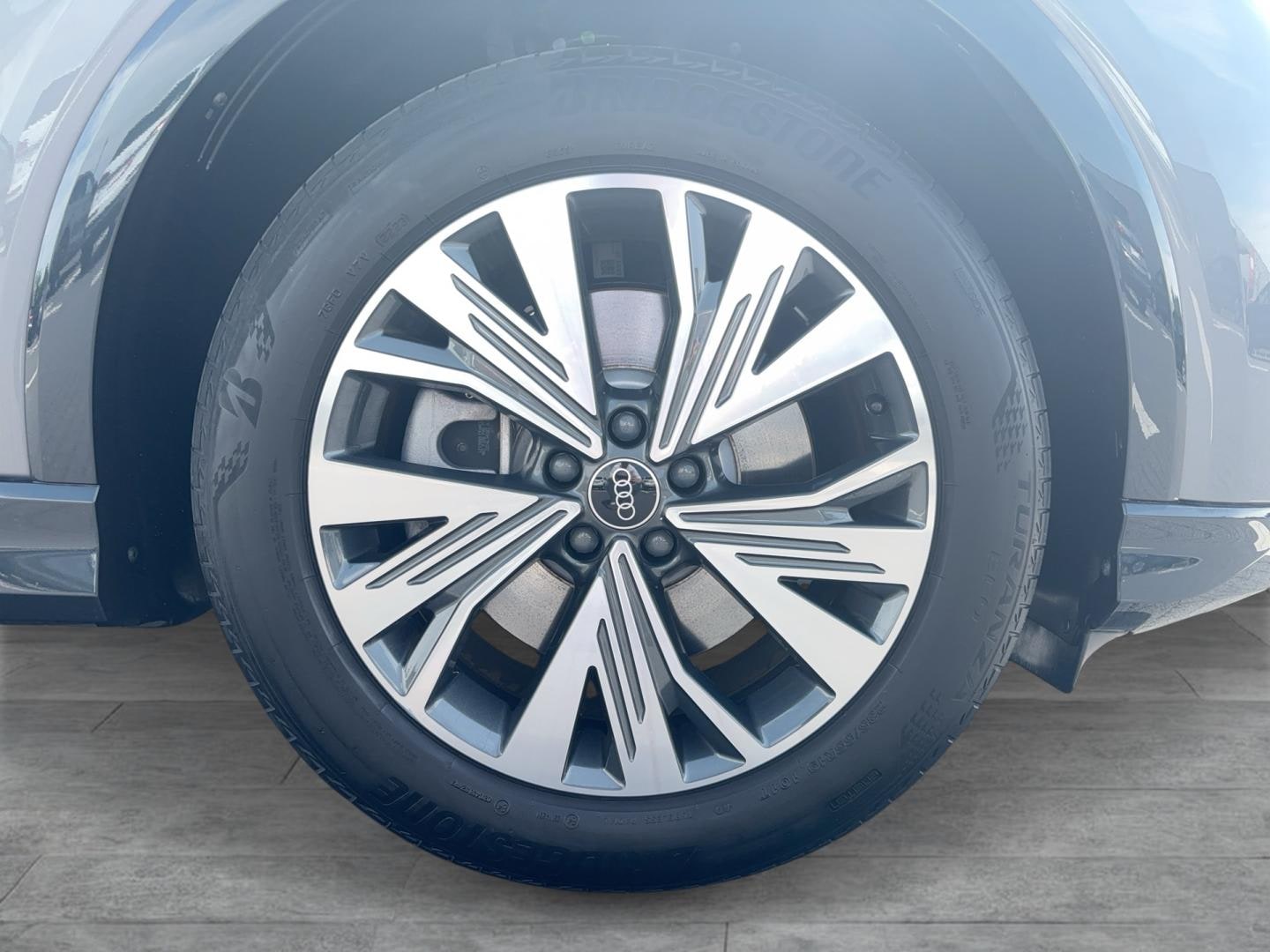 Bild über Audi Q4 e-tron 40 e-tron - für weitere Informationen kontaktieren Sie den Audi Partner