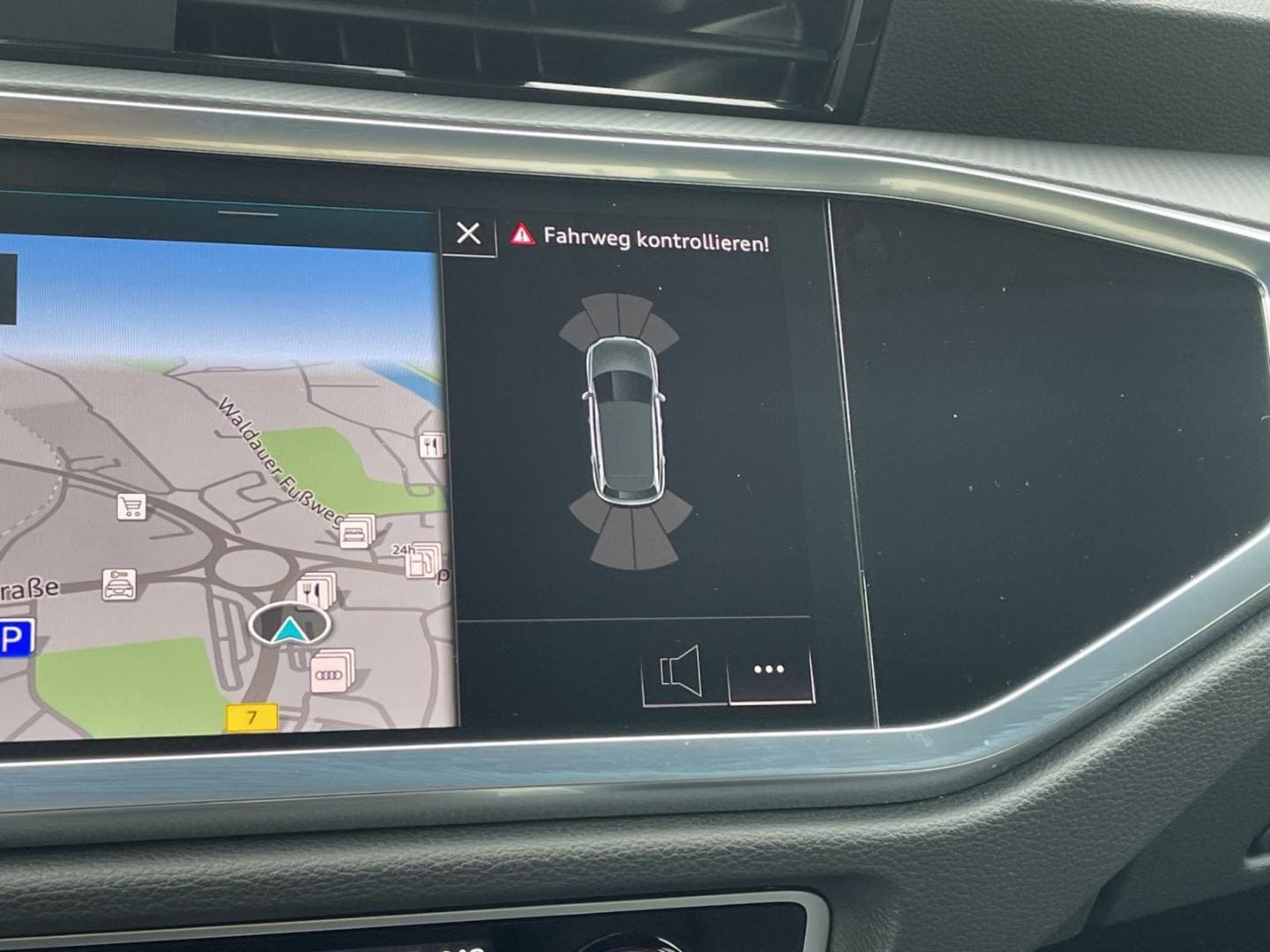 Bild über Audi Q3 advanced 35 TDI S tronic - für weitere Informationen kontaktieren Sie den Audi Partner