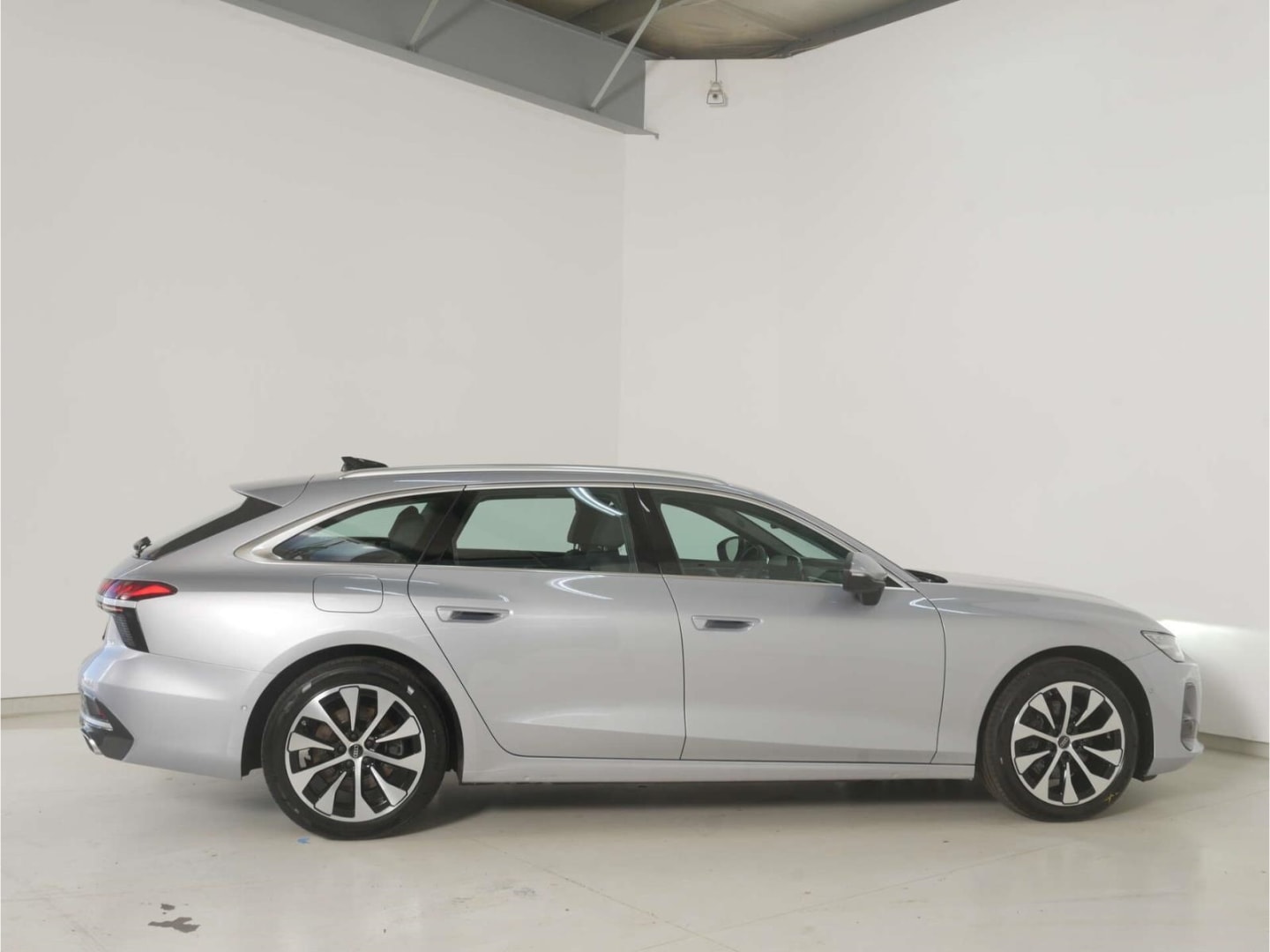 Bild über Audi A6 Avant TFSI 150 kW S tronic - für weitere Informationen kontaktieren Sie den Audi Partner