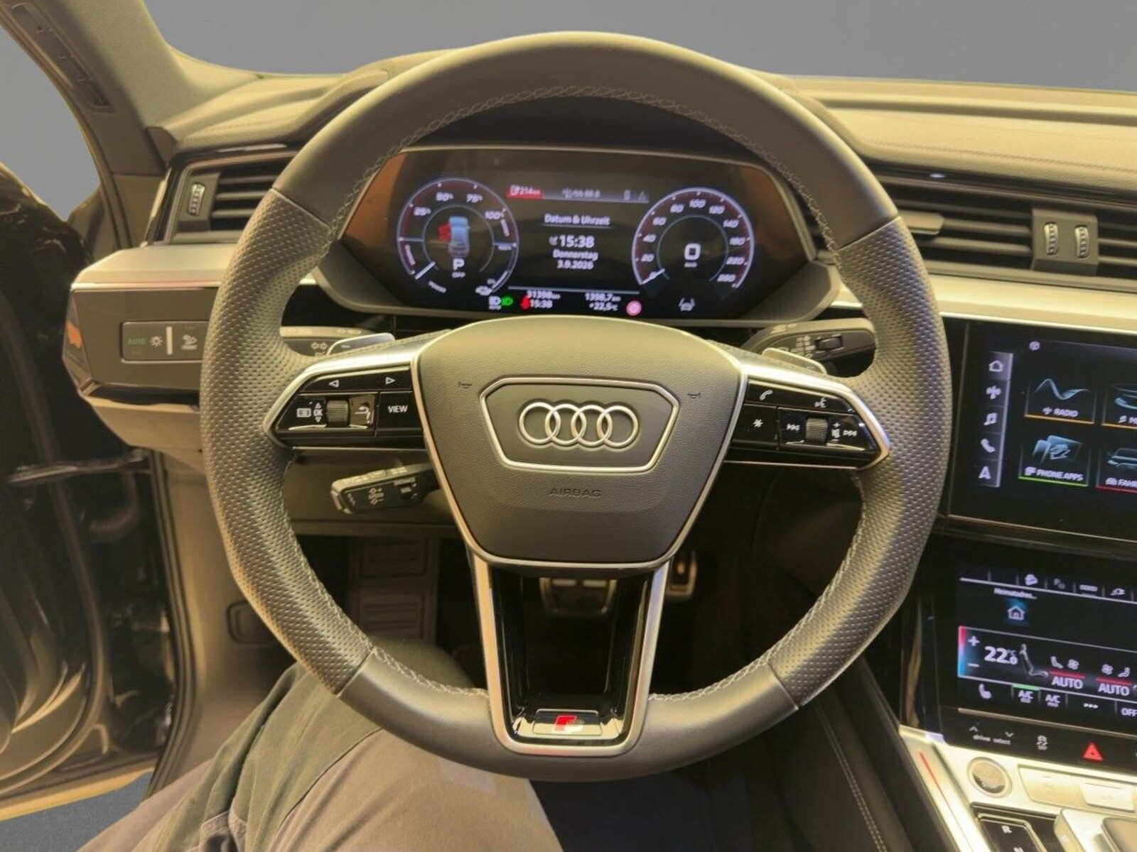 Audi Q8 Sportback e-tron – Bild 12