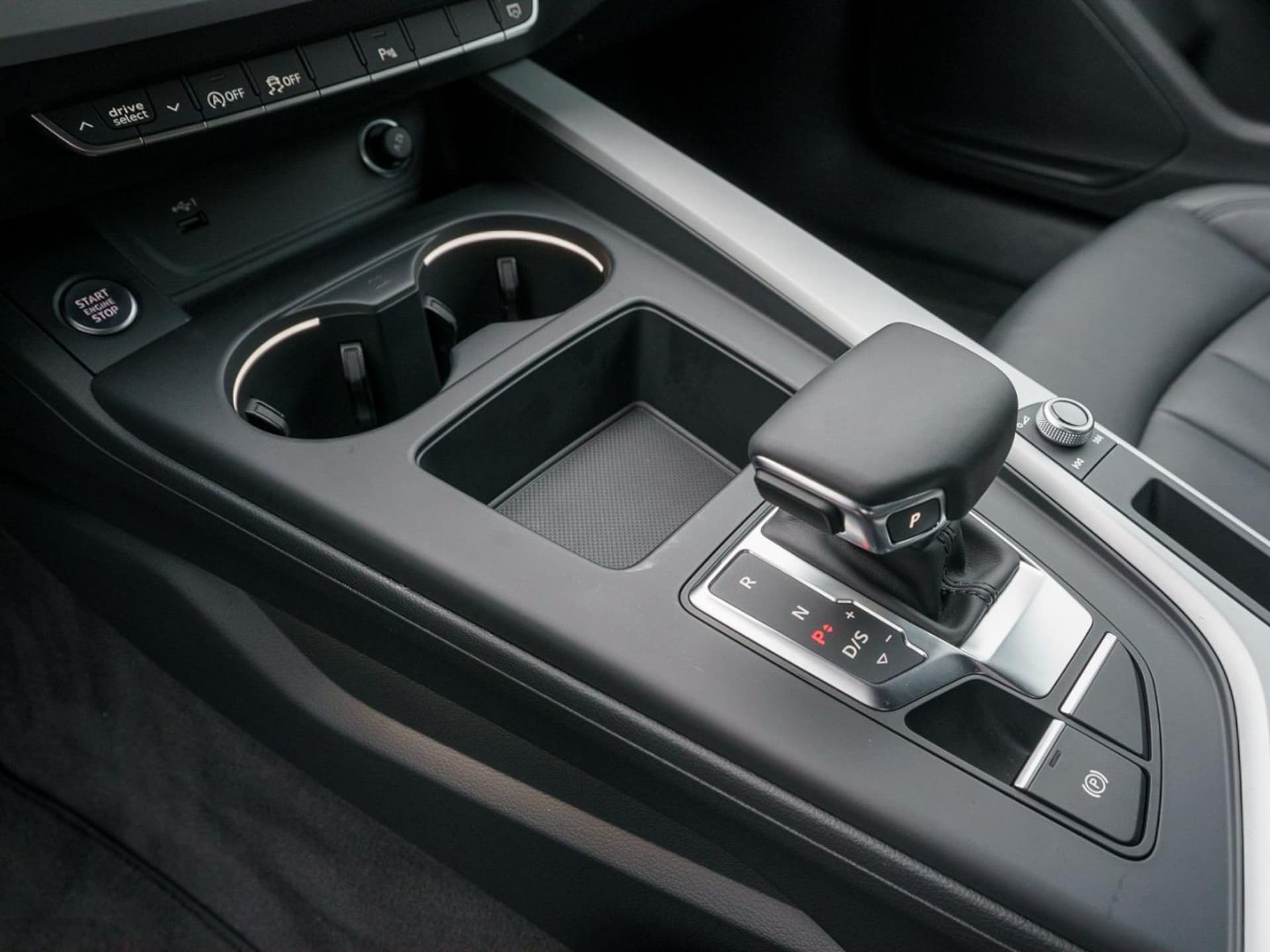 Audi A4 Avant S line