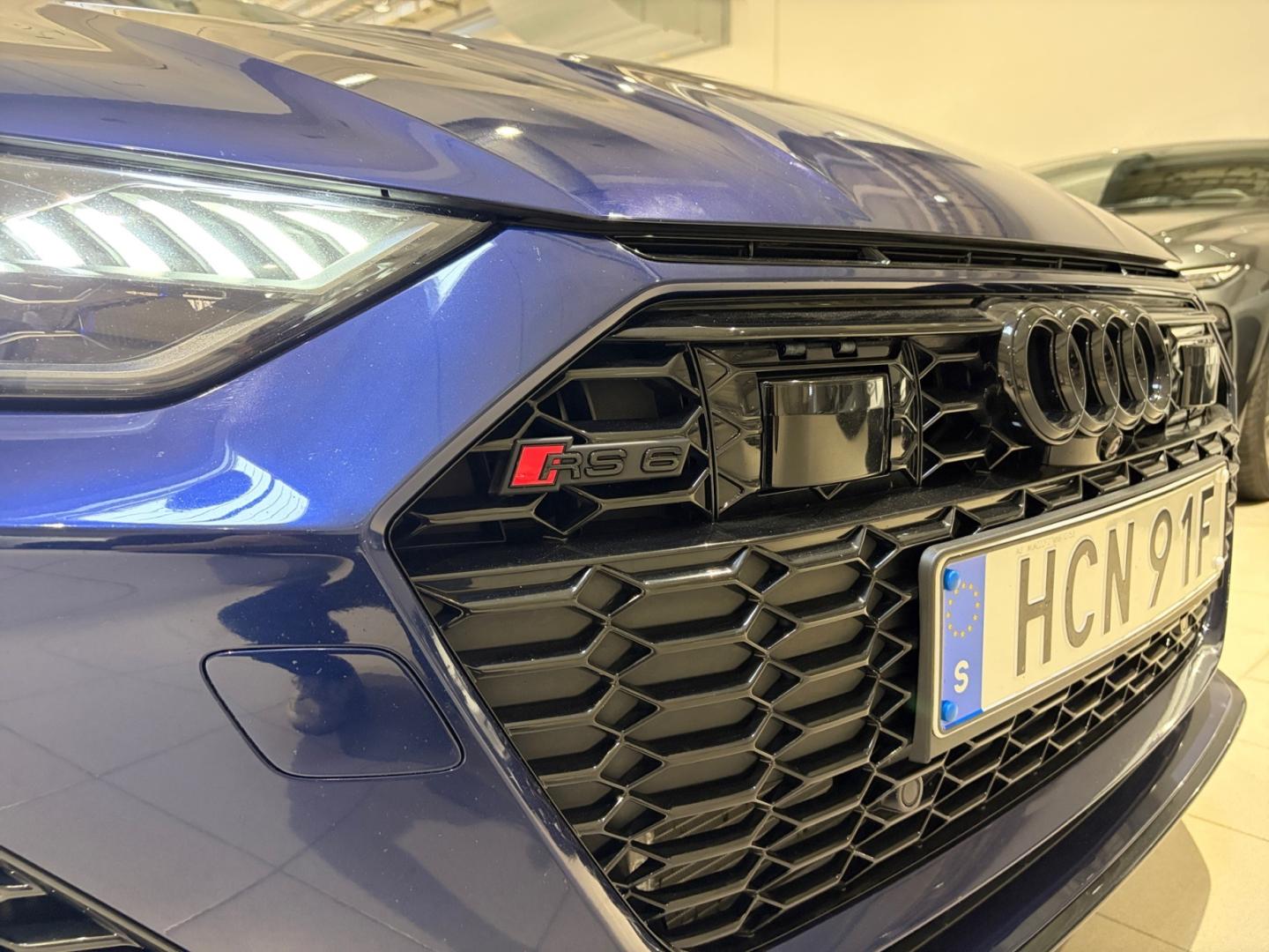 Bild som visar&nbsp;Audi RS 6 Avant&nbsp;RS 6 Avant 600 hk tiptronic - för mer information kontakta din Audi Partner