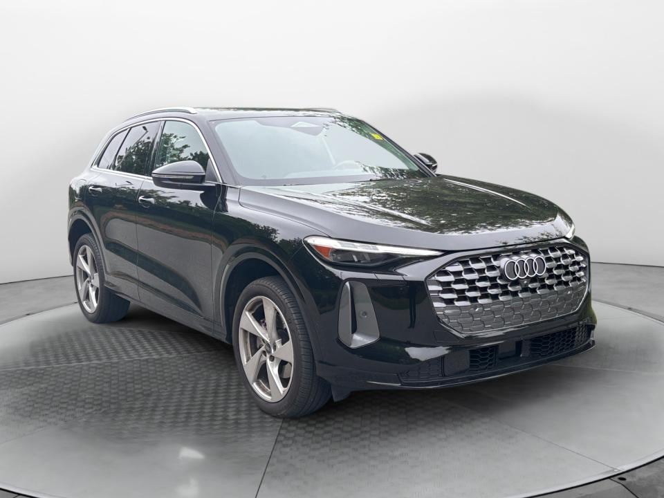 2025 Audi Q5 40 Premium Plus's photo