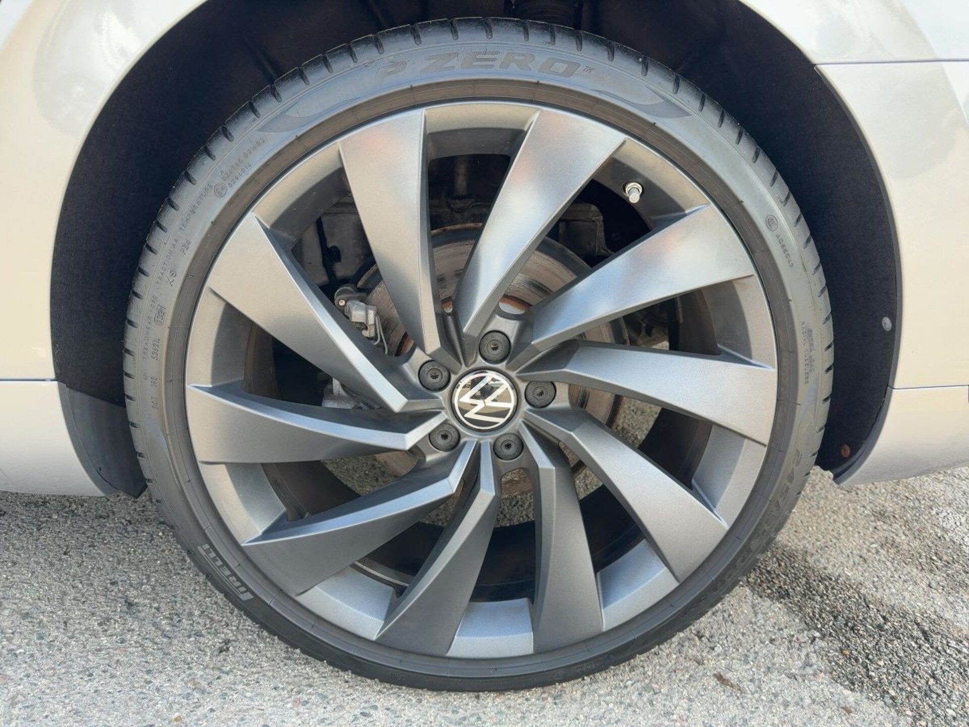 Volkswagen Arteon R-Line