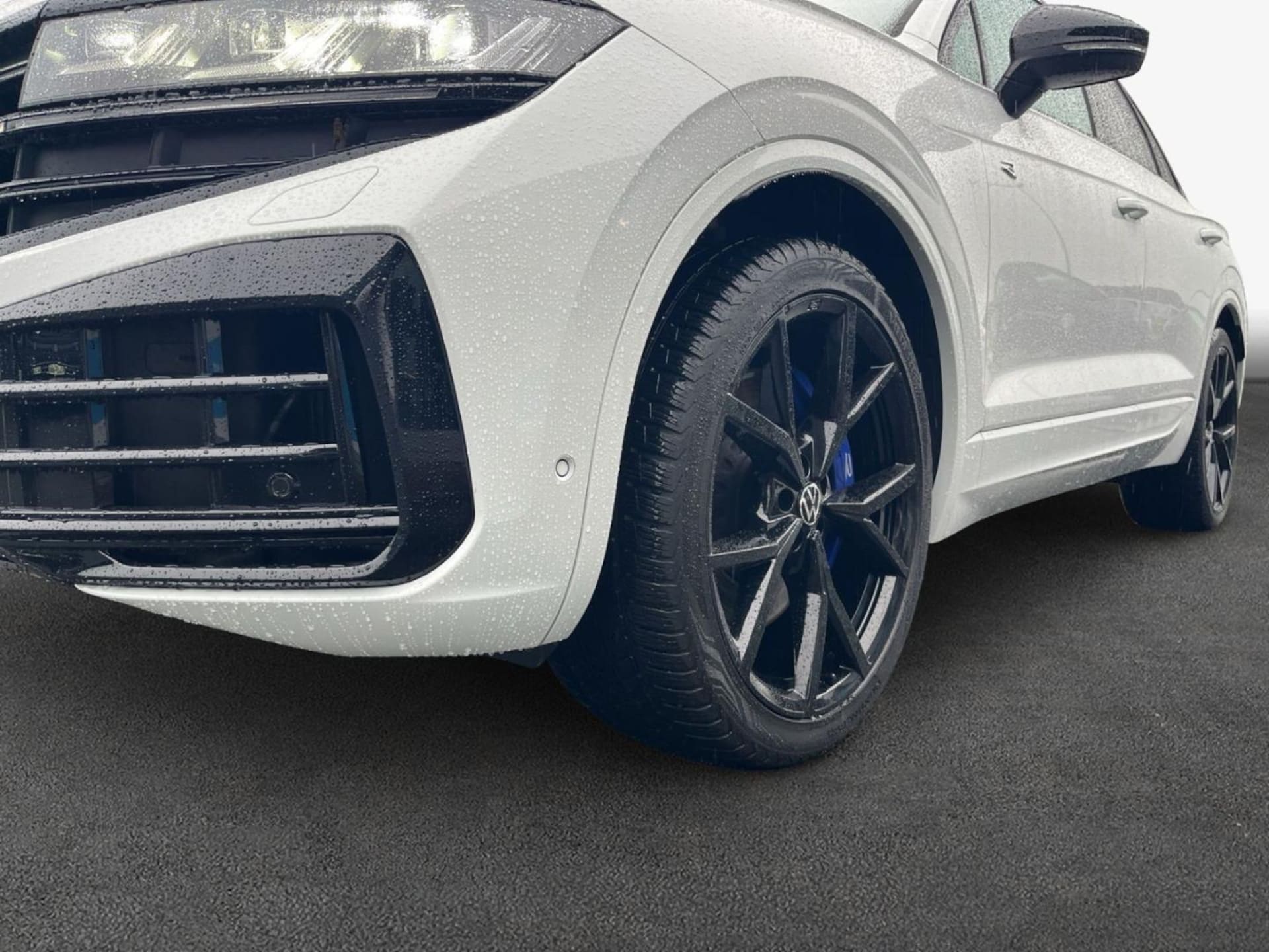 Volkswagen Touareg R