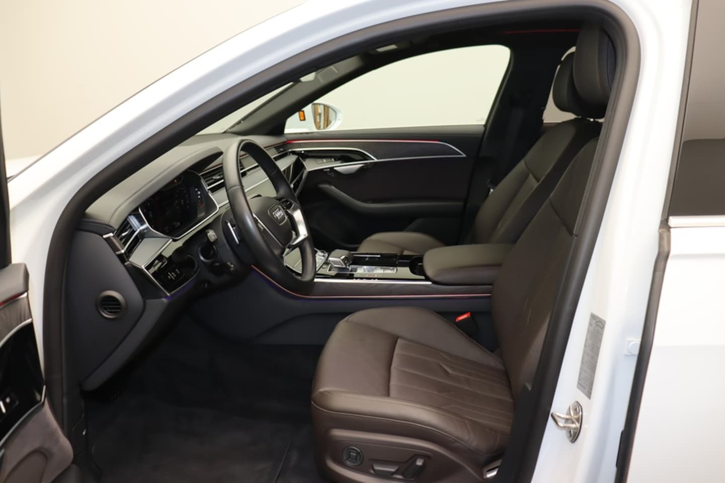 Bild über Audi A8 50 TDI quattro tiptronic - für weitere Informationen kontaktieren Sie den Audi Partner