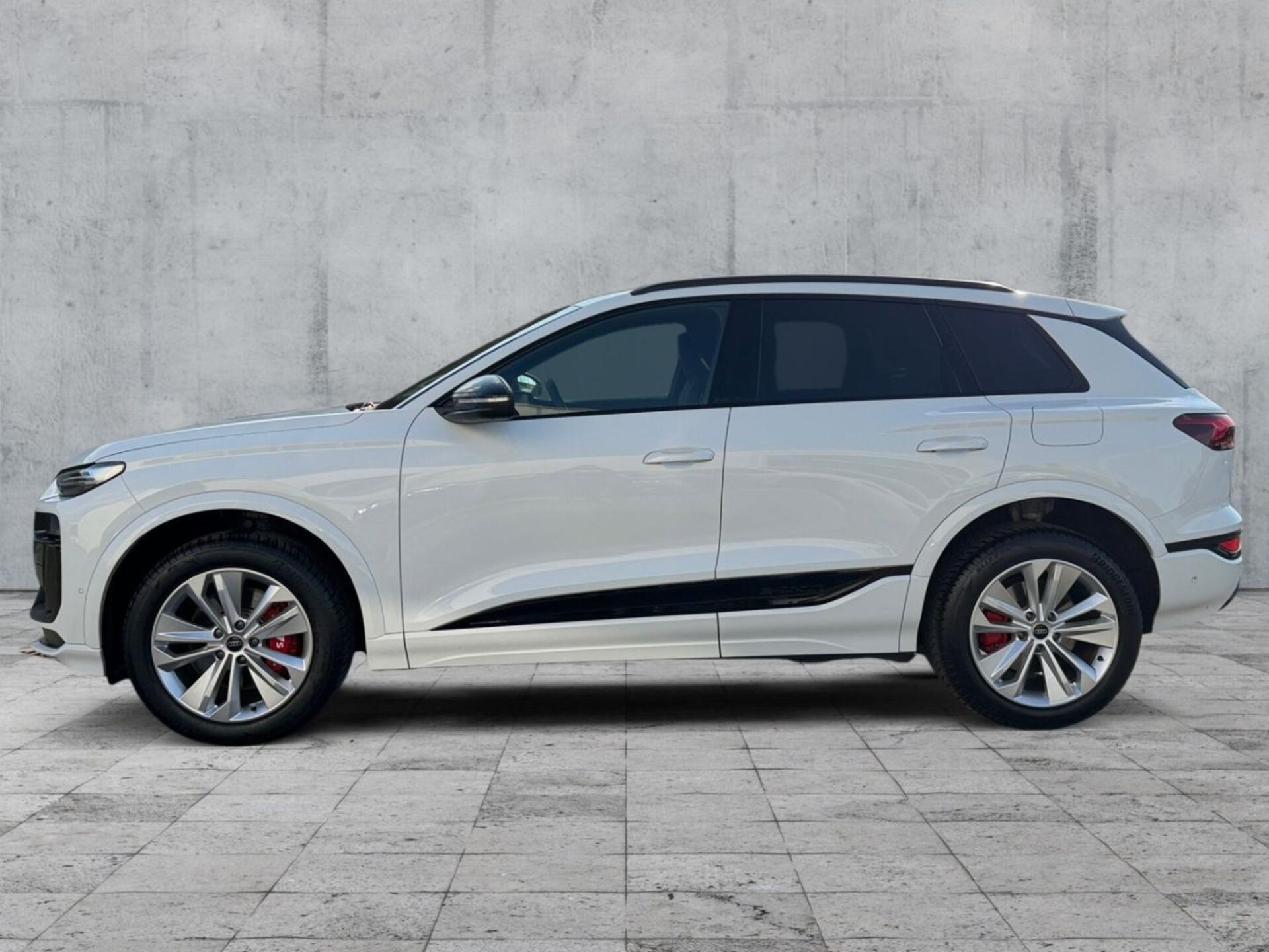 Audi SQ6 SUV e-tron