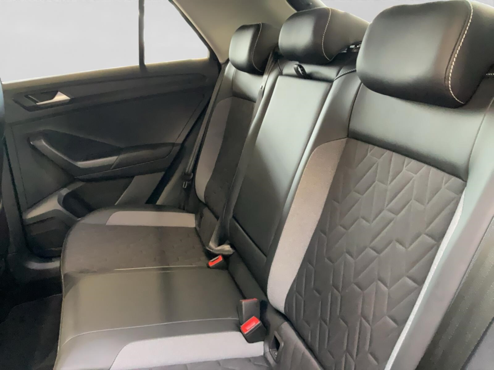 Volkswagen T-Roc – Bild 13