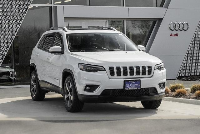 Used 2019 Jeep Cherokee Limited with VIN 1C4PJMDX1KD137471 for sale in Saint Charles, IL