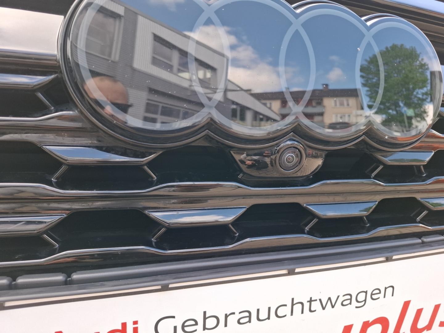 Image about Audi Q8 Sportback e-tron advanced 50 e-tron quattro