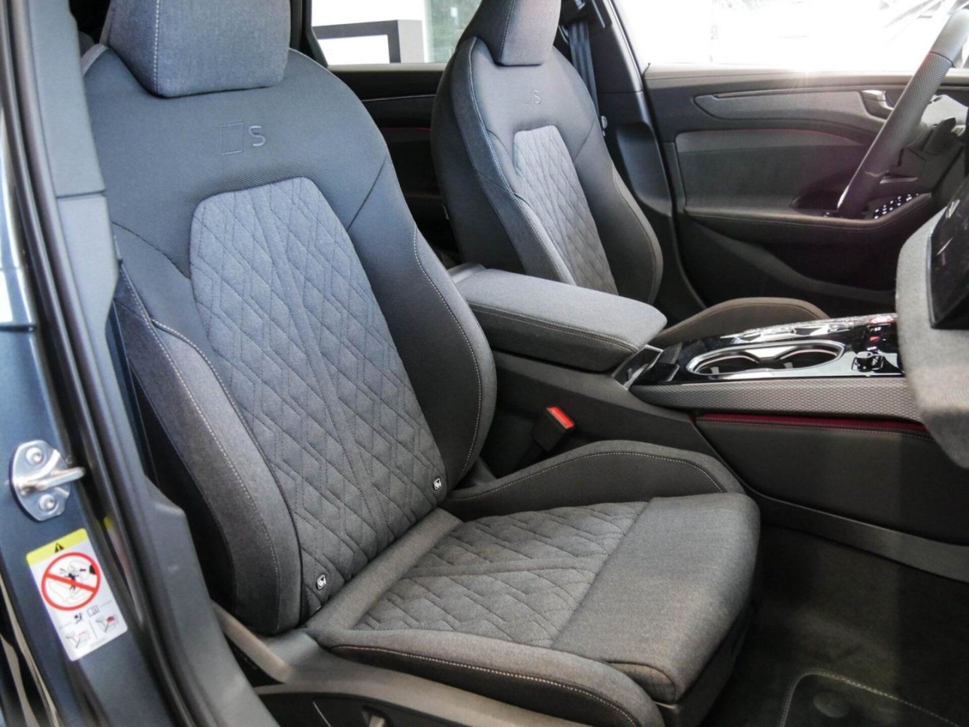 Audi A6 Avant edition one