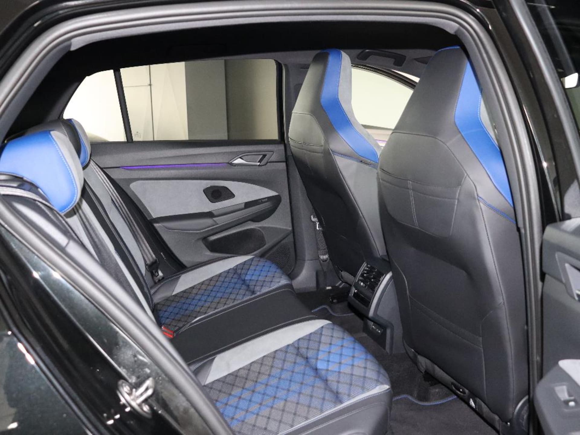 Volkswagen Golf R Black Edition