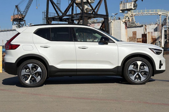 2026 Volvo XC40